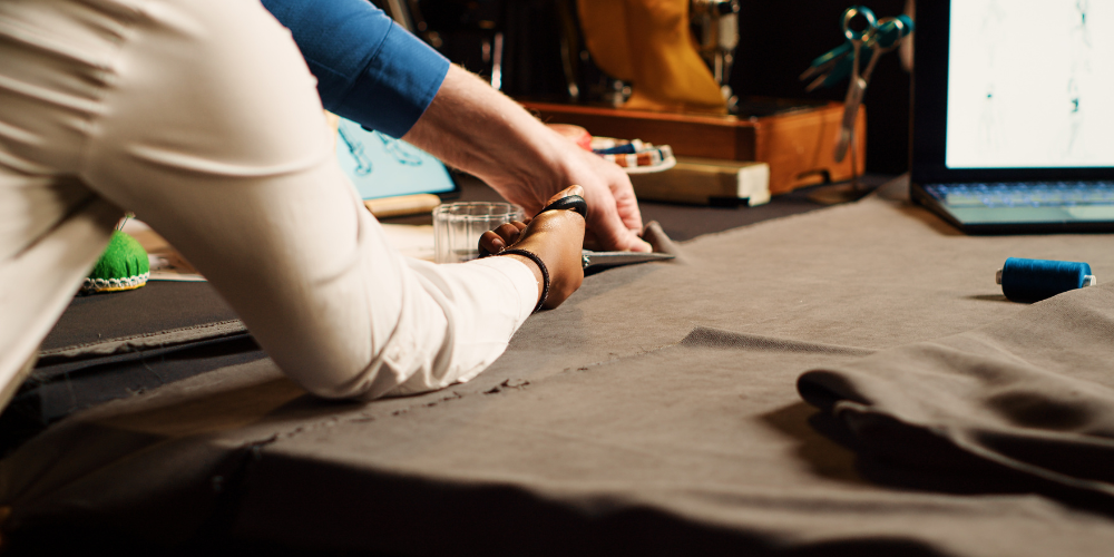 FC233Forms and Checklists for Cut and Sew Apparel contractors